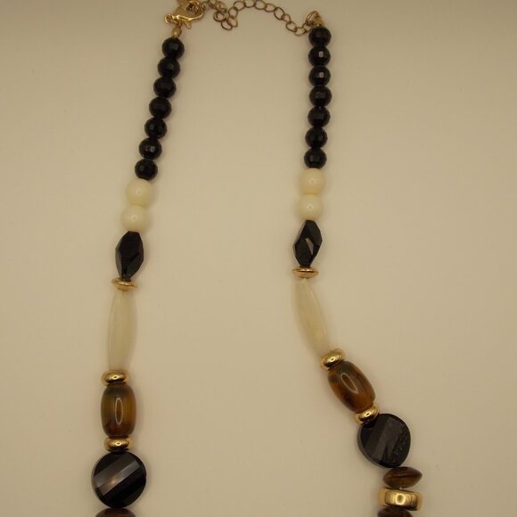 Tribal Beaded Necklace - Picture 2 of 10